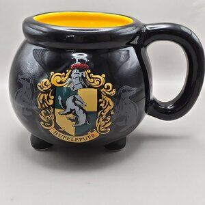 Harry Potter Black Cauldron Hogwarts School HUFFLEPUFF Crest Ceramic Mug Cup